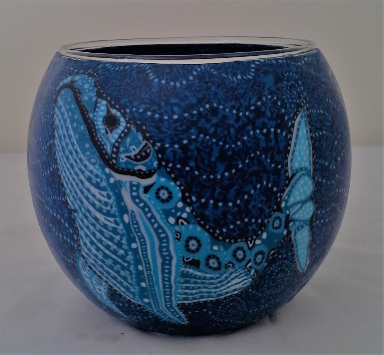 Image 1 for AD2702 Demo Glass with Hole Whale